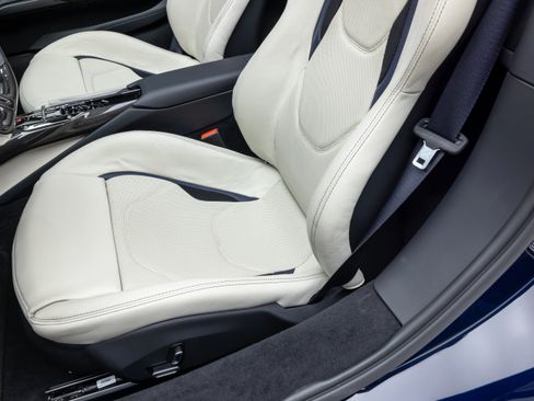 Used 2025 Ferrari 296 GTS image 54