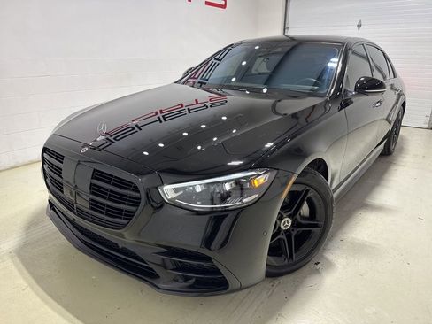 Used 2023 Mercedes-Benz S 500 4MATIC w/ AMG Line image 2