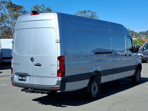 New 2026 Mercedes-Benz Sprinter 2500 image 3