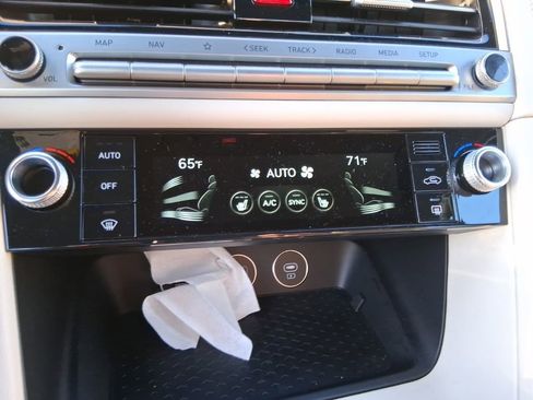 New 2026 Genesis G70 2.5T image 16