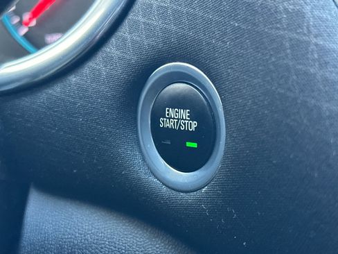 Used 2020 Chevrolet Malibu LT image 24