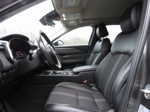 Used 2023 MAZDA CX-50 2.5 S w/ Preferred Plus Pkg image 10