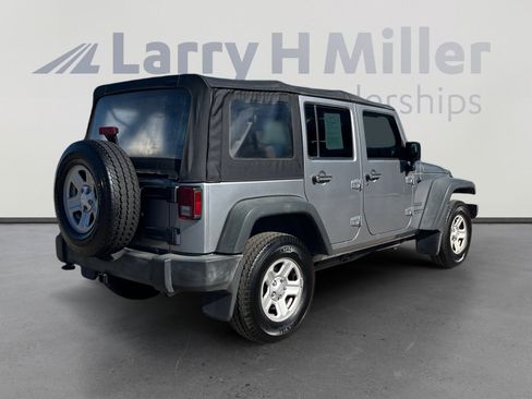 Used 2017 Jeep Wrangler Unlimited Sport w/ Max Tow Package image 5