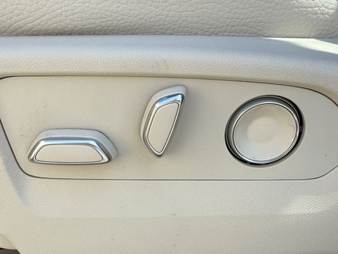 New 2026 GMC Yukon Denali image 12