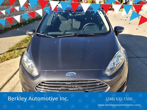 Used 2015 Ford Fiesta SE w/ Comfort Package image 1