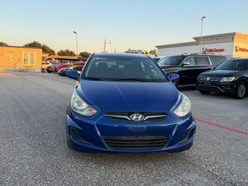 Used 2012 Hyundai Accent GS FWD image 4
