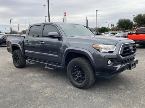 Used 2020 Toyota Tacoma SR5 image 3