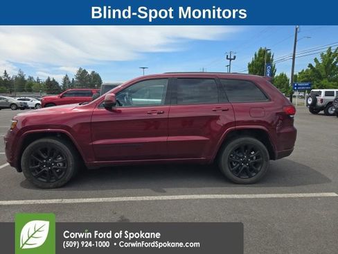 Used 2019 Jeep Grand Cherokee Altitude AWD/4WD image 2