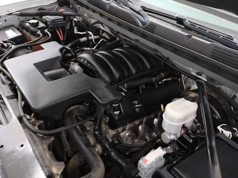 Used 2017 Chevrolet Silverado 1500 LT w/ All Star Edition AWD/4WD image 27
