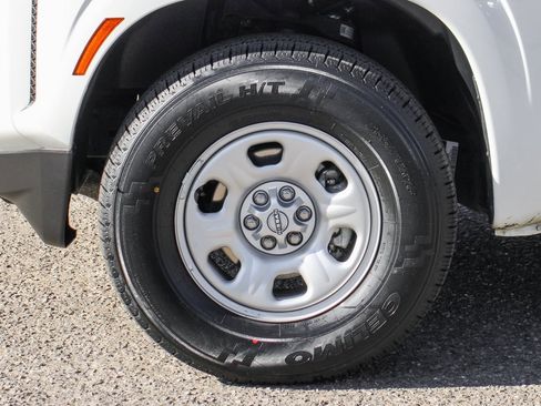 Used 2022 Nissan Frontier S image 36