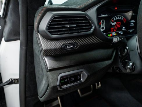 Used 2024 Lamborghini Urus Performante image 44