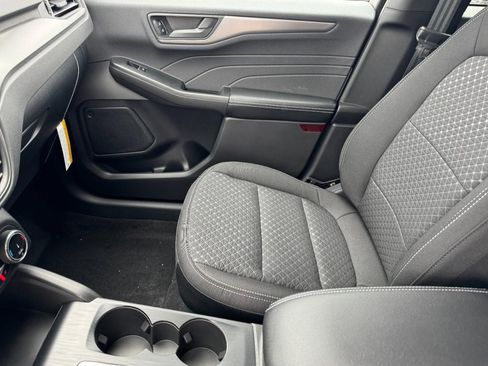 New 2025 Ford Escape Active w/ Cold Weather Package image 8