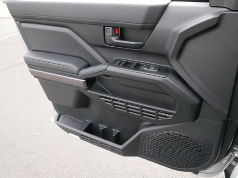 Certified 2025 Toyota 4Runner SR5 image 28