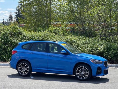 Used 2021 BMW X1 xDrive28i w/ M Sport Package image 1