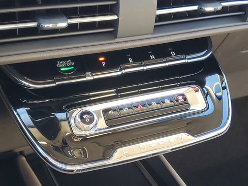 Certified 2023 Lincoln Corsair AWD w/ Equipment Group 101A image 18