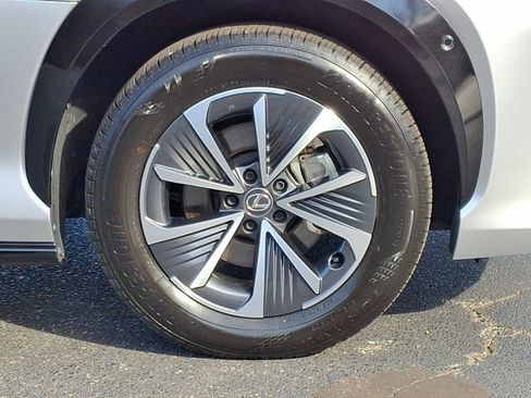 Used 2023 Lexus RZ 450e Premium image 8