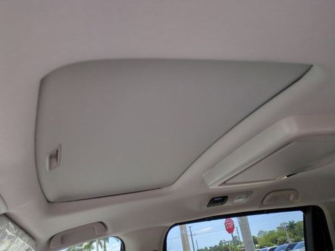 New 2026 Honda Odyssey Touring image 18