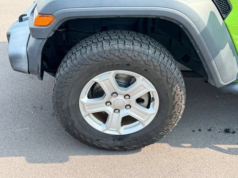 Used 2018 Jeep Wrangler Sport AWD/4WD image 13