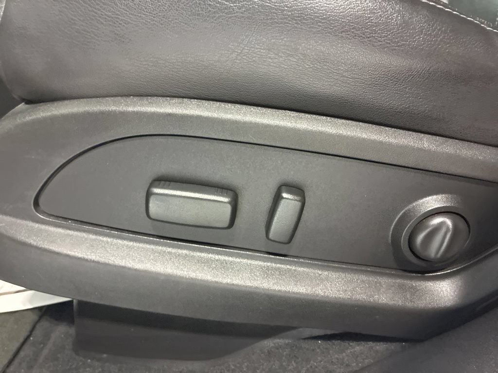 Used 2016 GMC Acadia SLT AWD/4WD image 15