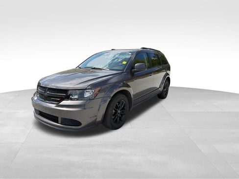 Used 2020 Dodge Journey SE w/ Blacktop Package image 8