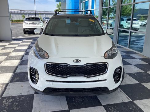 Used 2019 Kia Sportage EX w/ EX Technology Package FWD image 3