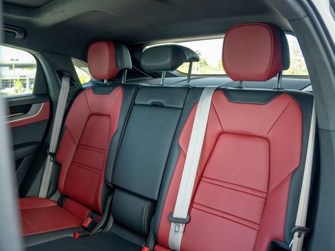 New 2026 Porsche Cayenne Coupe AWD/4WD image 19