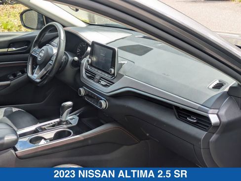 Used 2023 Nissan Altima 2.5 SR FWD image 35