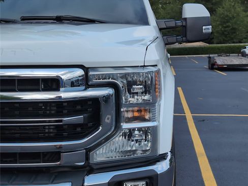 Used 2022 Ford F250 Lariat w/ Lariat Value Package AWD/4WD image 12