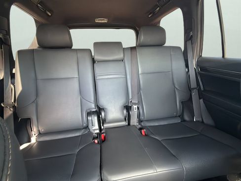 Used 2023 Lexus GX 460 Premium w/ Premium Package AWD/4WD image 25