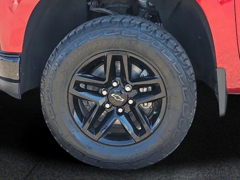 Used 2021 Chevrolet Silverado 1500 Custom Trail Boss AWD/4WD image 20
