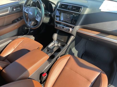 Used 2017 Subaru Outback 2.5i Touring w/ Popular Package #5A AWD/4WD image 16