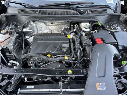 Used 2025 Buick Envista Avenir image 33