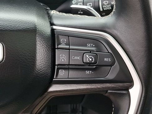 Used 2021 Jeep Grand Cherokee L Limited AWD/4WD image 24