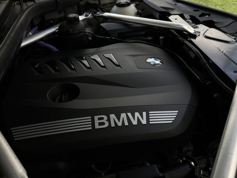 Used 2024 BMW X7 xDrive40i w/ Premium Package AWD/4WD image 23