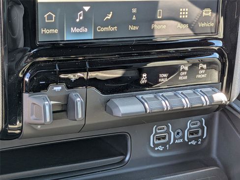 Certified 2023 RAM 1500 Laramie AWD/4WD image 14