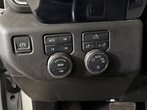 Used 2024 Chevrolet Silverado 1500 LT AWD/4WD image 15