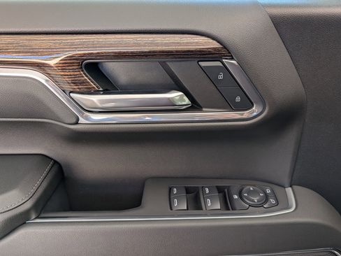 Used 2024 GMC Sierra 1500 Elevation w/ Elevation Premium Package image 16