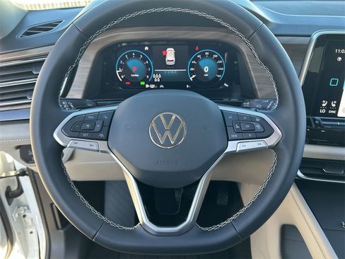 New 2026 Volkswagen Atlas SE image 18