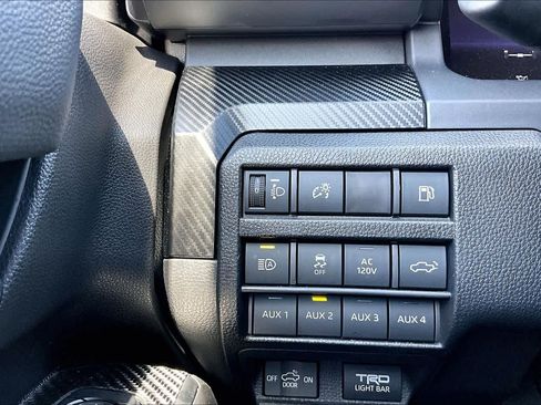 Used 2025 Toyota Tacoma TRD Pro AWD/4WD image 36