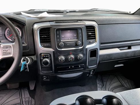 Used 2024 RAM 1500 Warlock RWD image 12