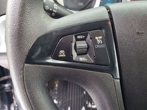 Used 2015 Chevrolet Equinox LS image 12