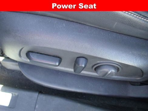 Used 2023 GMC Acadia SLT w/ Elevation Edition image 24