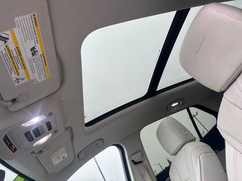 Used 2025 Buick Envision Avenir image 28