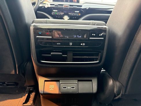 Used 2023 Acura MDX SH-AWD w/ Technology Package image 20