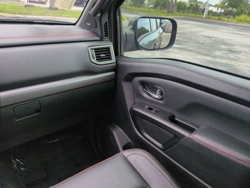 Used 2023 Nissan Titan PRO-4X w/ Pro-4x Convenience Package AWD/4WD image 16