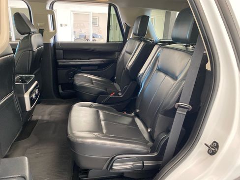 Used 2022 Ford Expedition XLT AWD/4WD image 10
