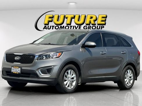 Used 2017 Kia Sorento FWD w/ LX Convenience Package image 8
