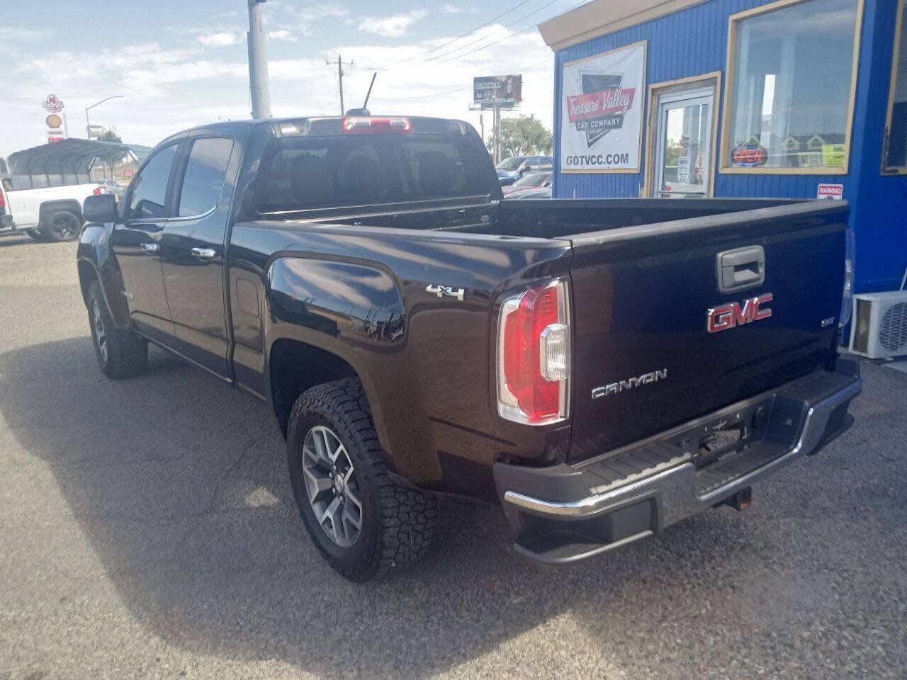 Used 2015 GMC Canyon SLT AWD/4WD image 4
