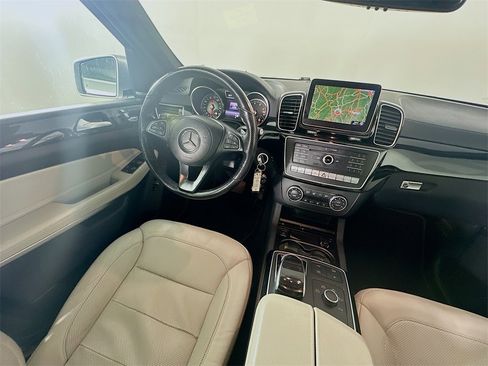 Used 2019 Mercedes-Benz GLS 550 4MATIC image 9