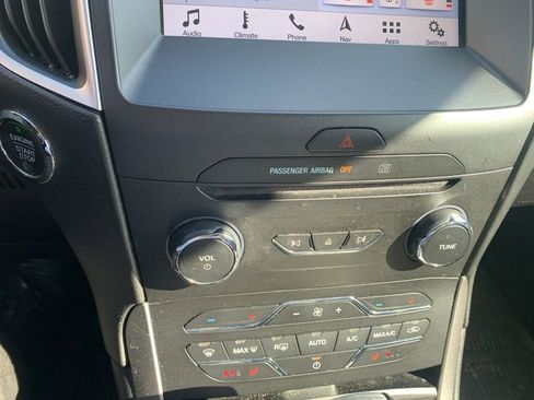 Used 2018 Ford Edge SEL w/ Equipment Group 201A image 12